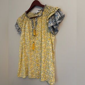 Rose + Olive, Short Sleeve Floral Tunic, Medium, Mini Ruffle Sleeve